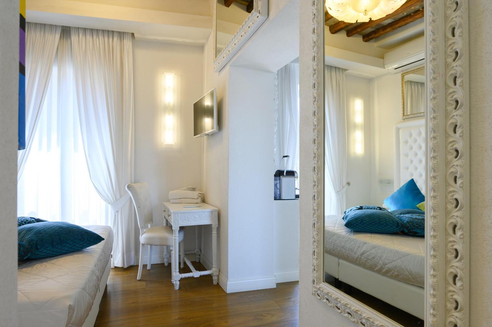 Domus Spagna Frattina Рим Номер фото